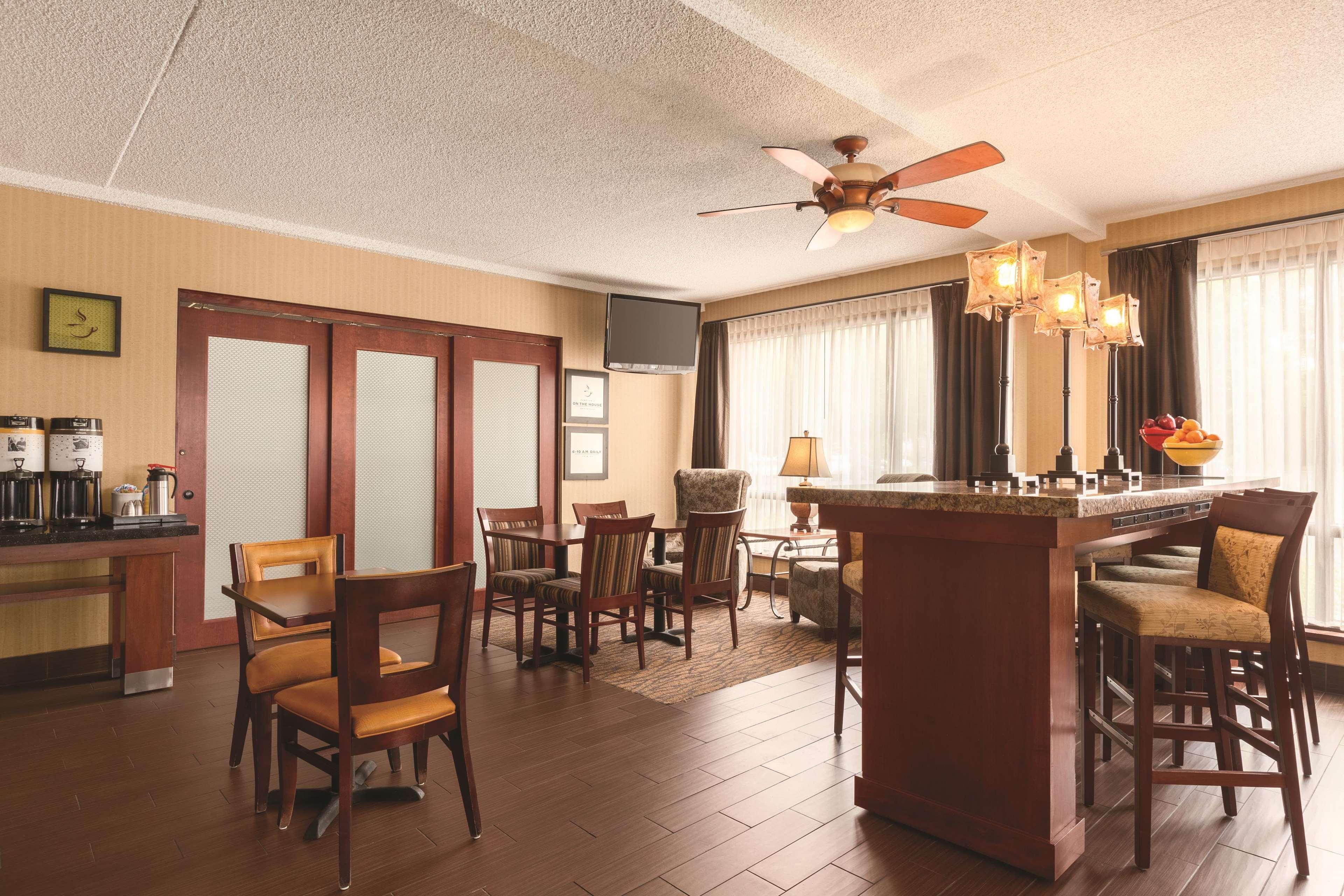Hampton Inn Des Moines-Airport Kültér fotó