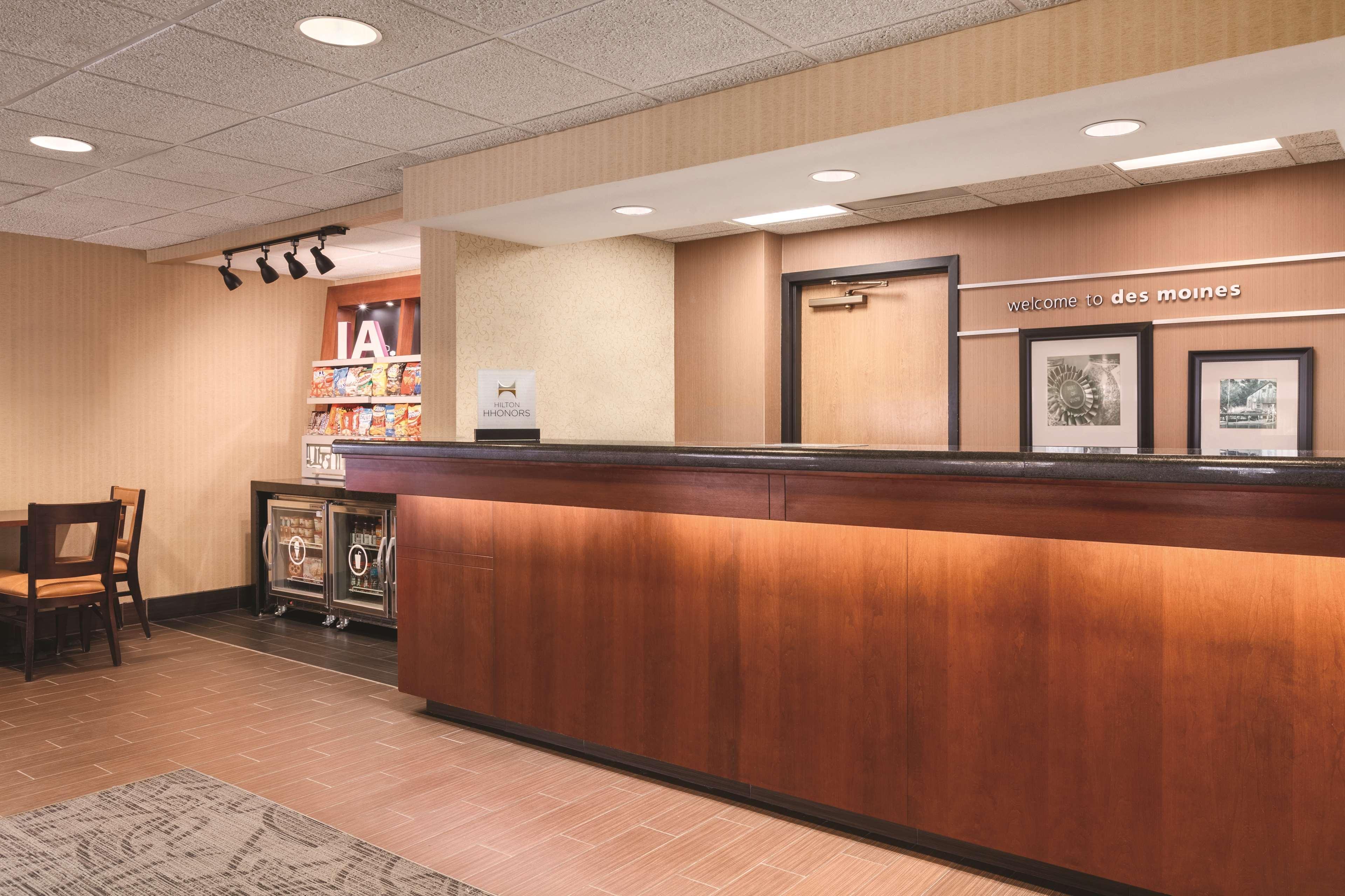 Hampton Inn Des Moines-Airport Kültér fotó