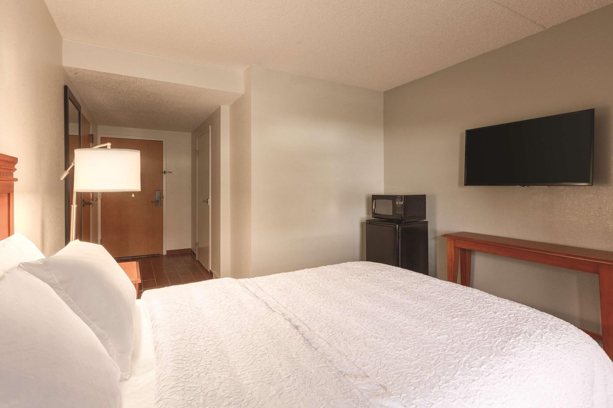 Hampton Inn Des Moines-Airport Kültér fotó