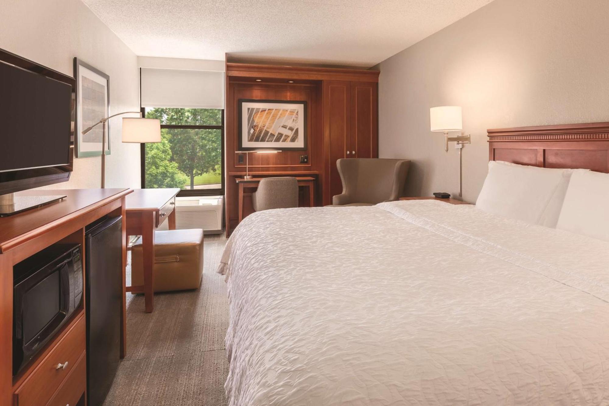 Hampton Inn Des Moines-Airport Kültér fotó