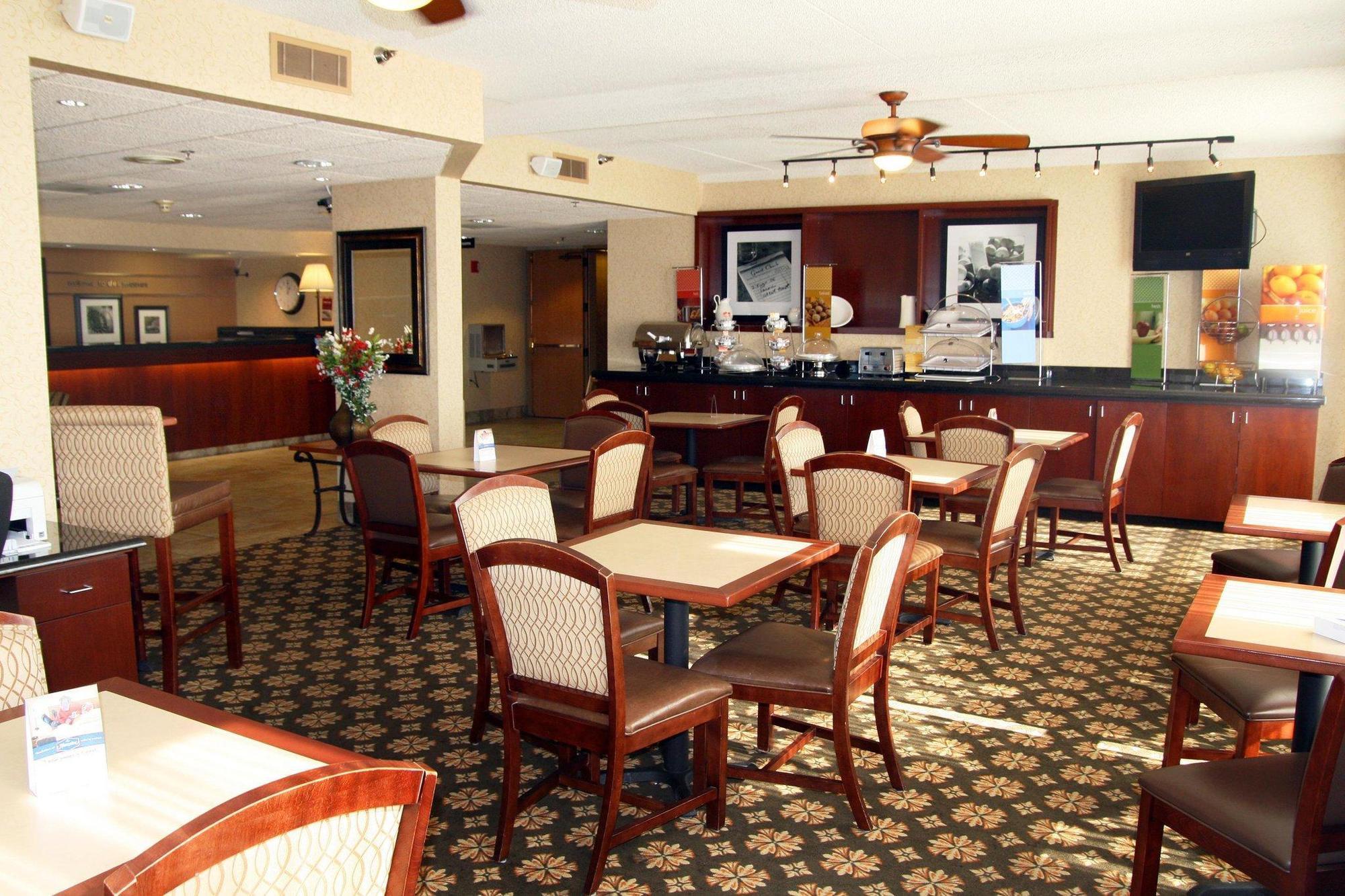 Hampton Inn Des Moines-Airport Kültér fotó